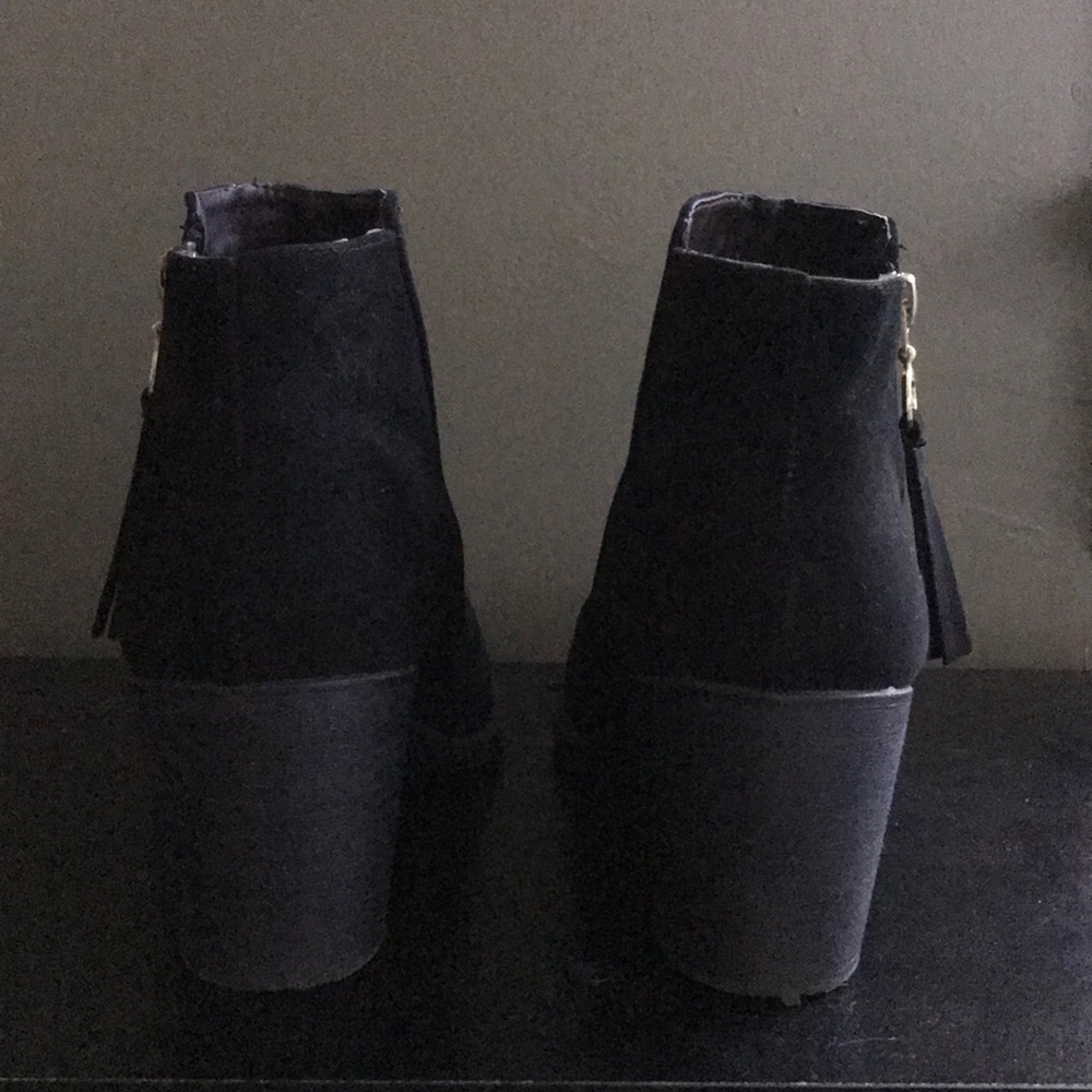 Size too big - Picture 3 of 5